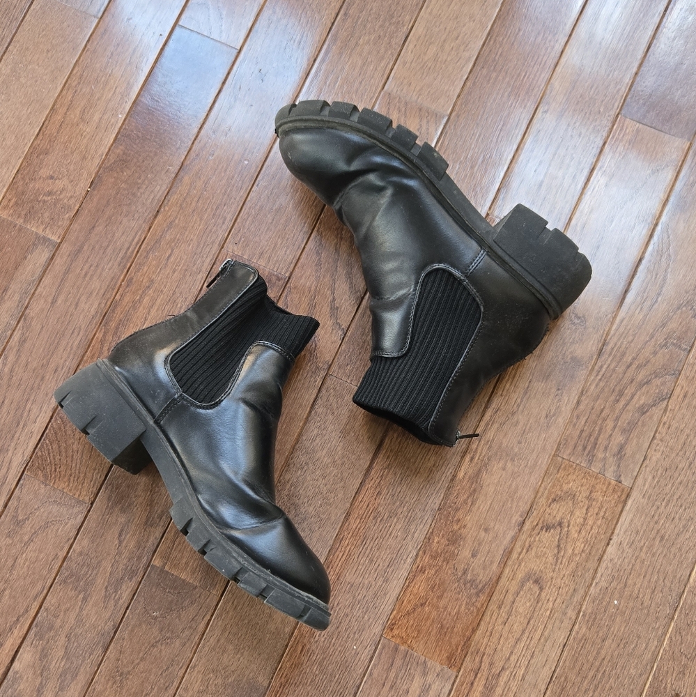 Steve Madden girls boots